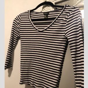 Crop Long Sleeve Tee